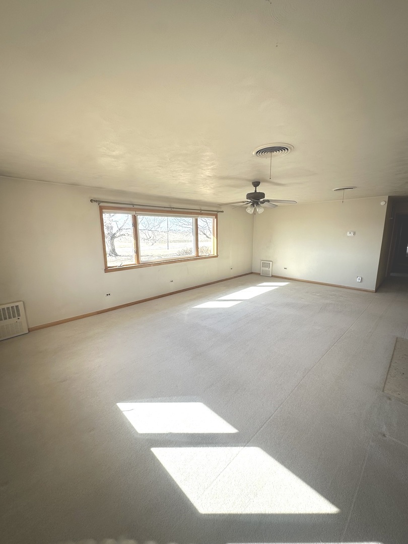 29428 E 500 North Road, Leroy, IL 61752