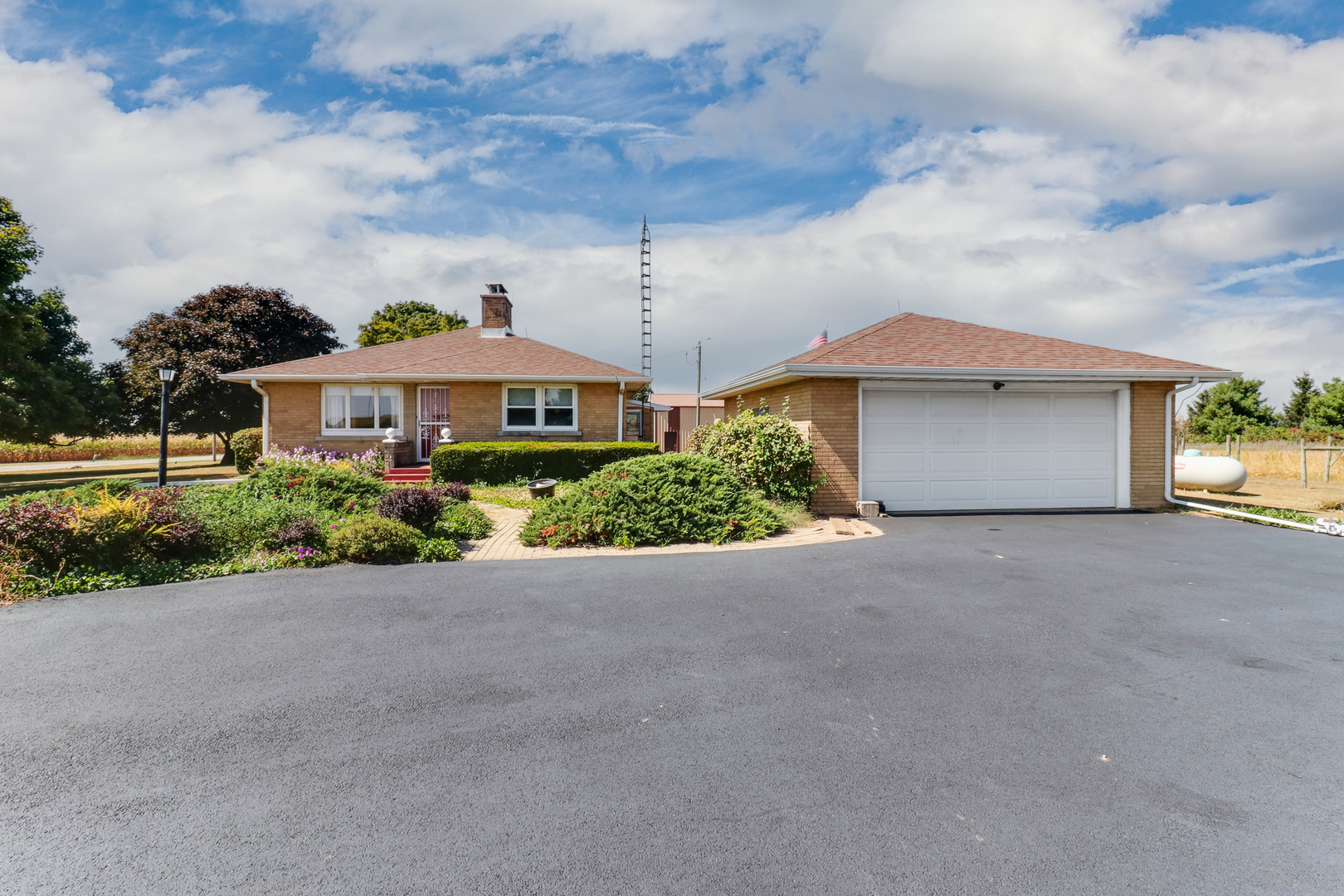 29428 E 500 North Road, Leroy, IL 61752