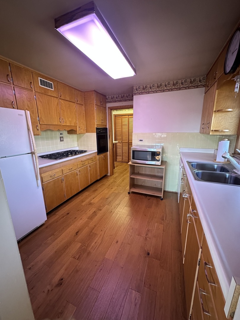 29428 E 500 North Road, Leroy, IL 61752