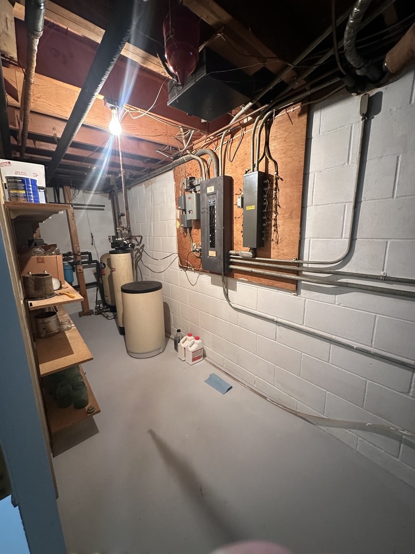 29428 E 500 North Road, Leroy, IL 61752