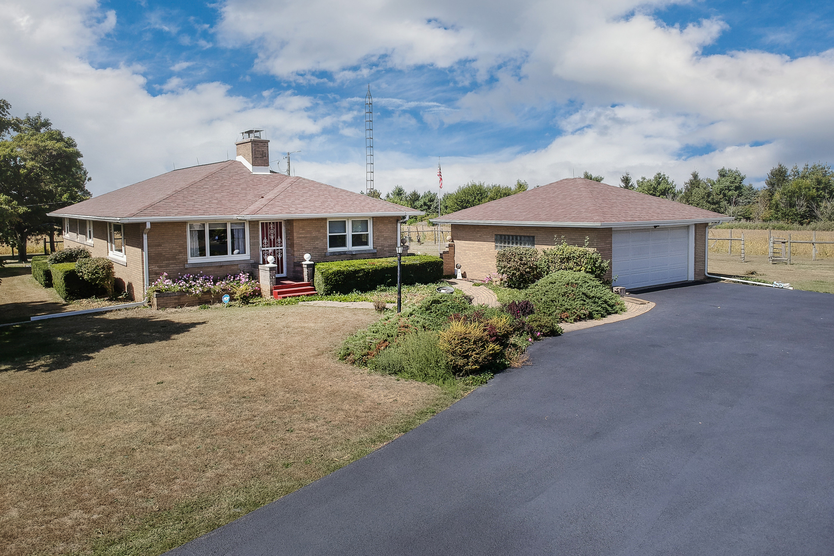 29428 E 500 North Road, Leroy, IL 61752