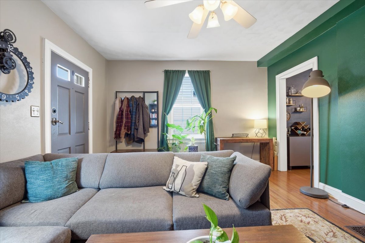 511 E Chestnut Street, Bloomington, IL 61701