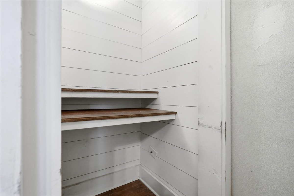 511 E Chestnut Street, Bloomington, IL 61701