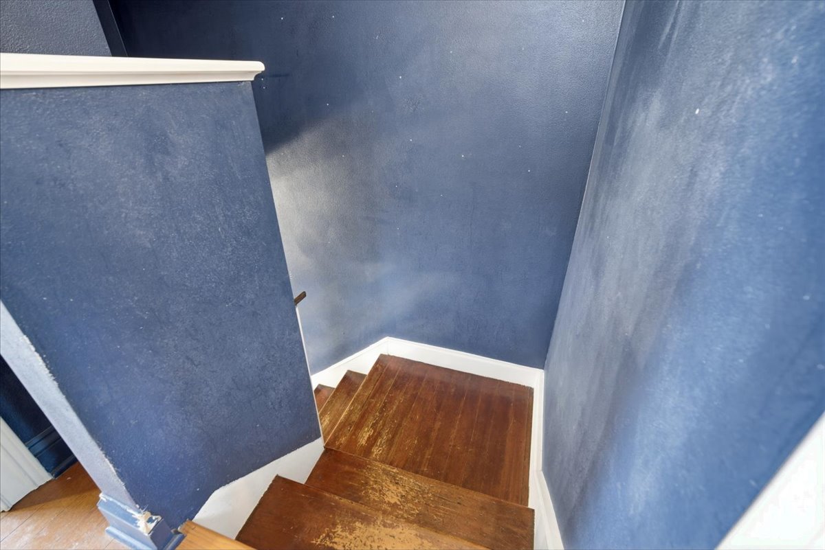 511 E Chestnut Street, Bloomington, IL 61701