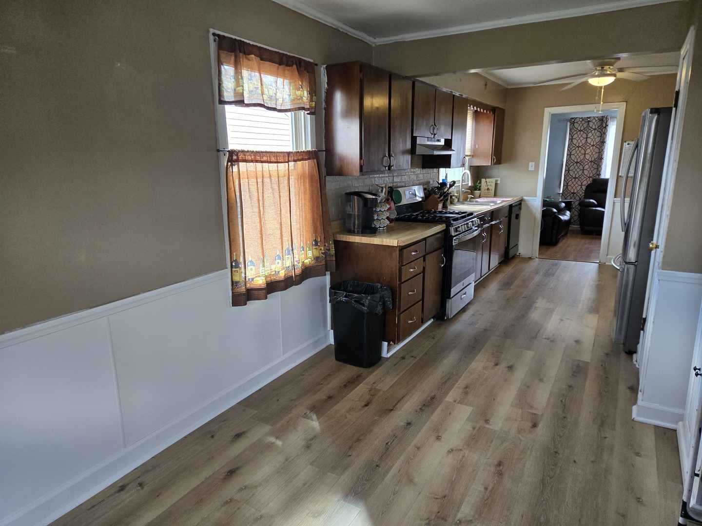 15035 Harding Avenue, Midlothian, IL 60445