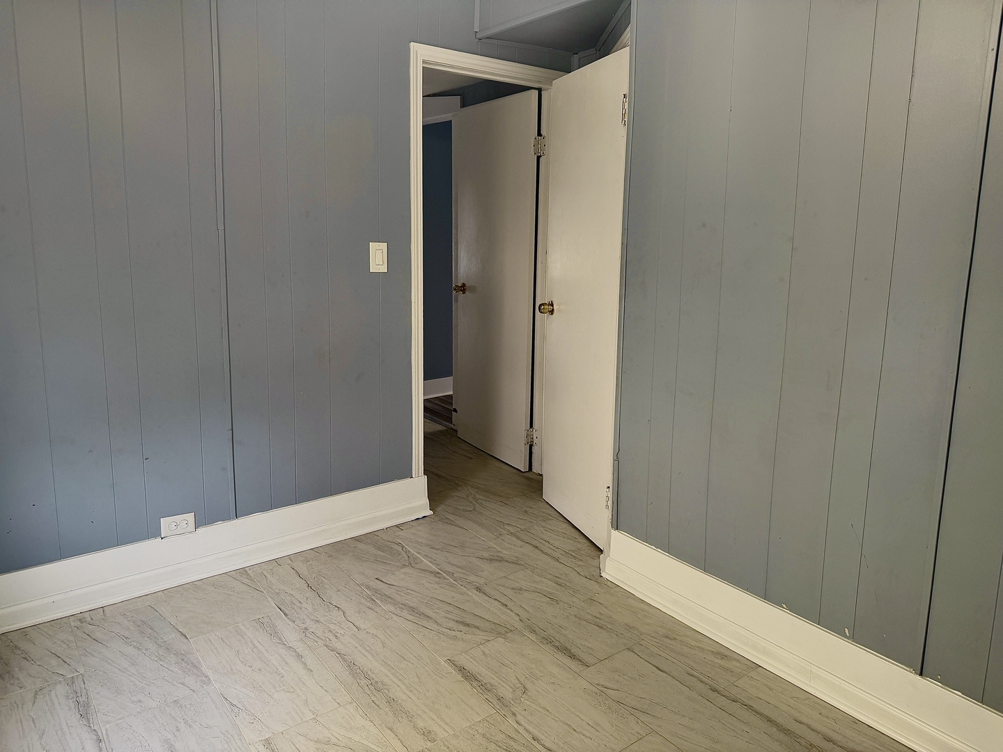 324 22nd Avenue, Bellwood, IL 60104