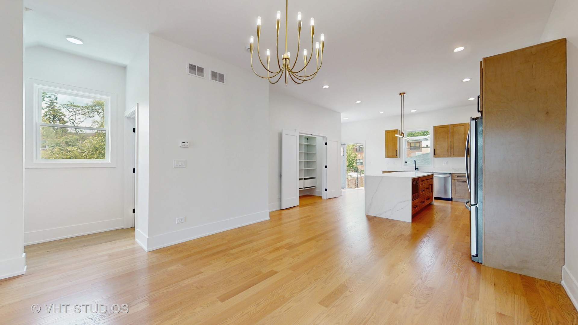 2846 N Sayre Avenue, Chicago, IL 60634