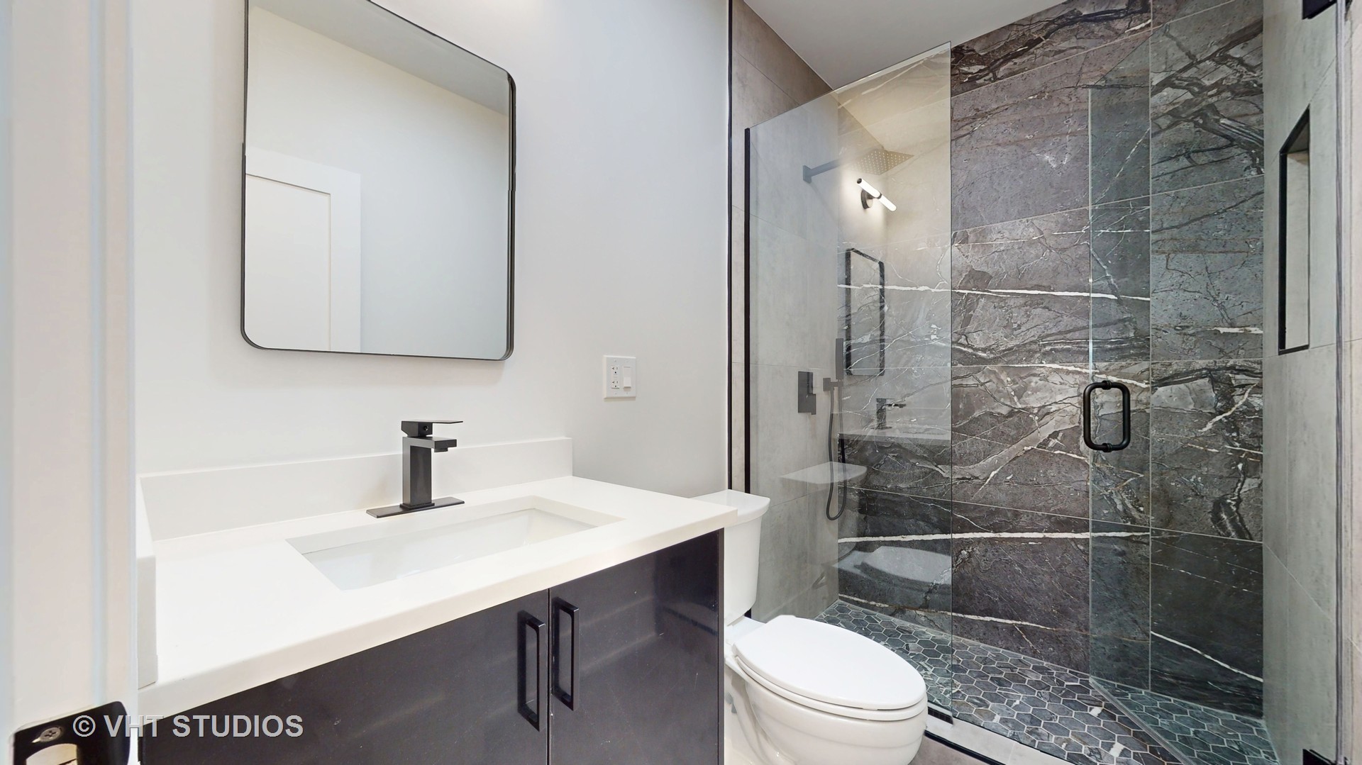 2846 N Sayre Avenue, Chicago, IL 60634