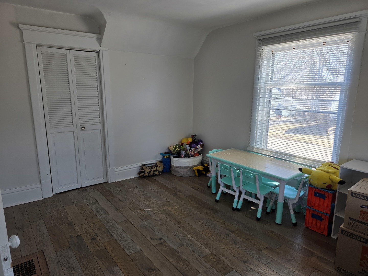 427 W Hurlbut Avenue, Belvidere, IL 61008