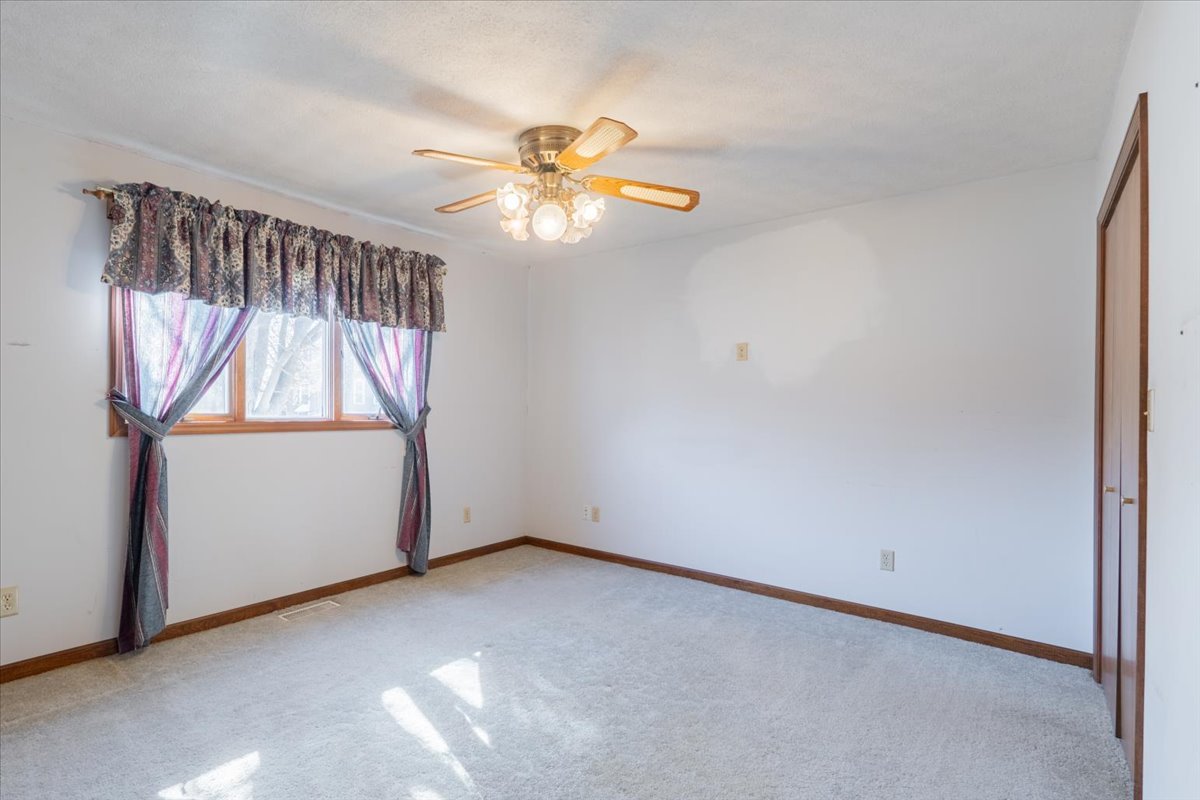 507 E Cemetery Street, Chenoa, IL 61726