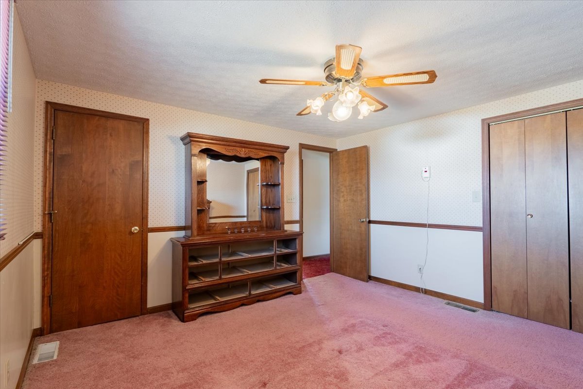 507 E Cemetery Street, Chenoa, IL 61726