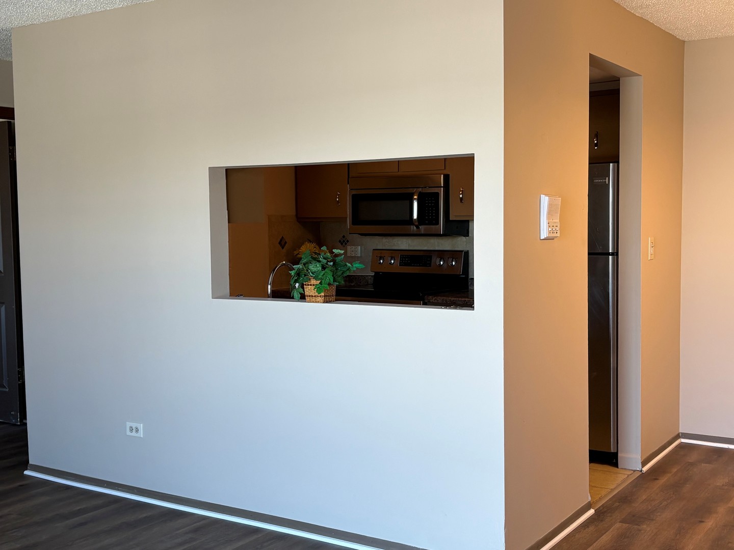 206 W Division Street #L, Villa Park, IL 60181