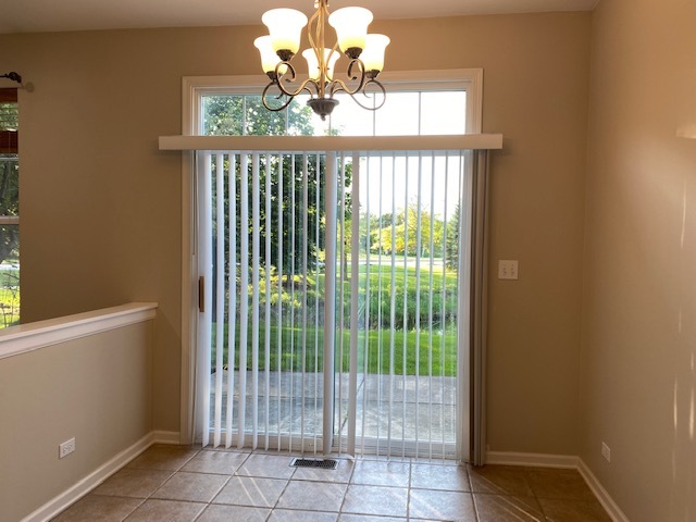 372 Pine Lake Circle, Vernon Hills, IL 60061