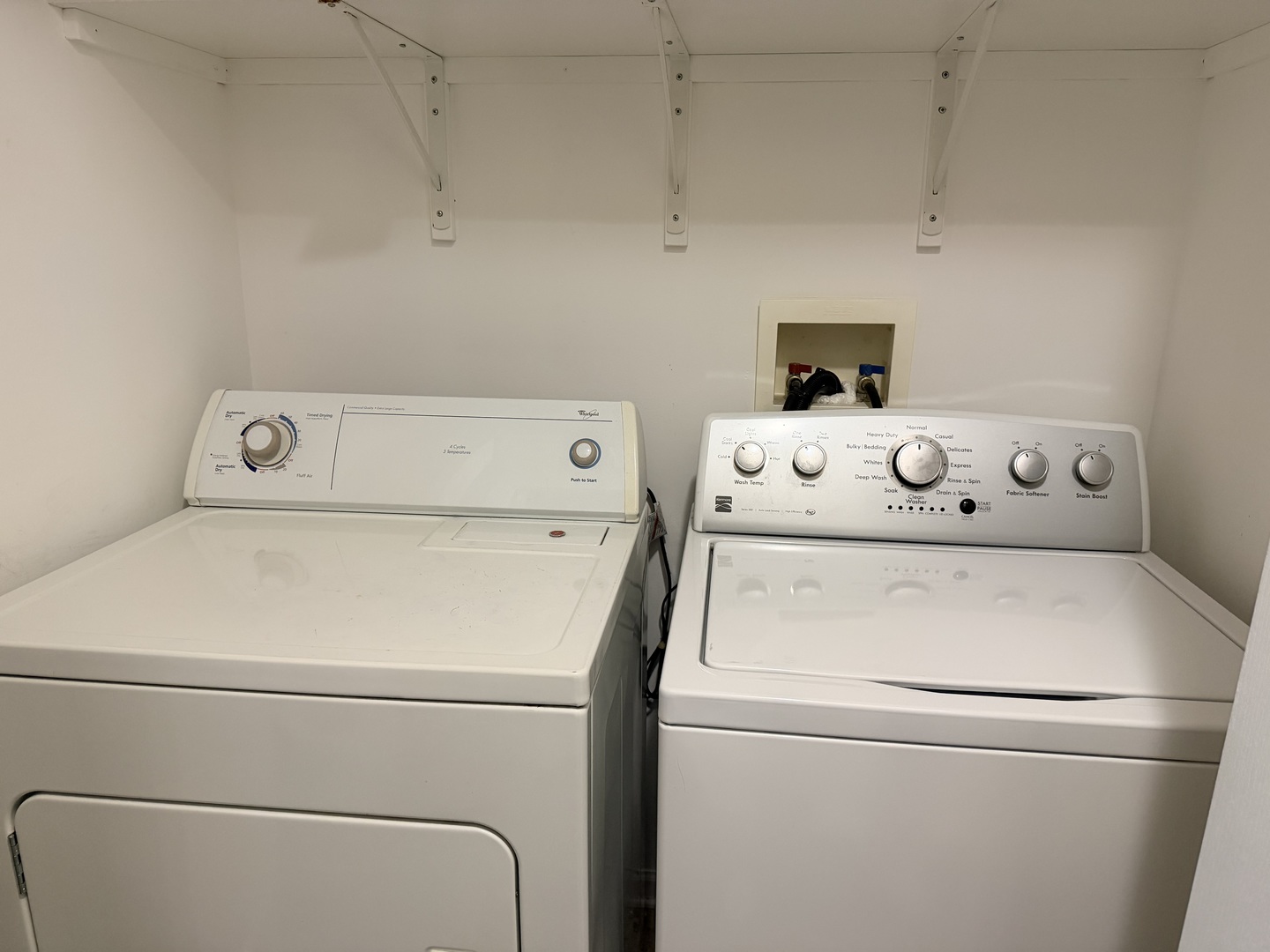 372 Pine Lake Circle, Vernon Hills, IL 60061