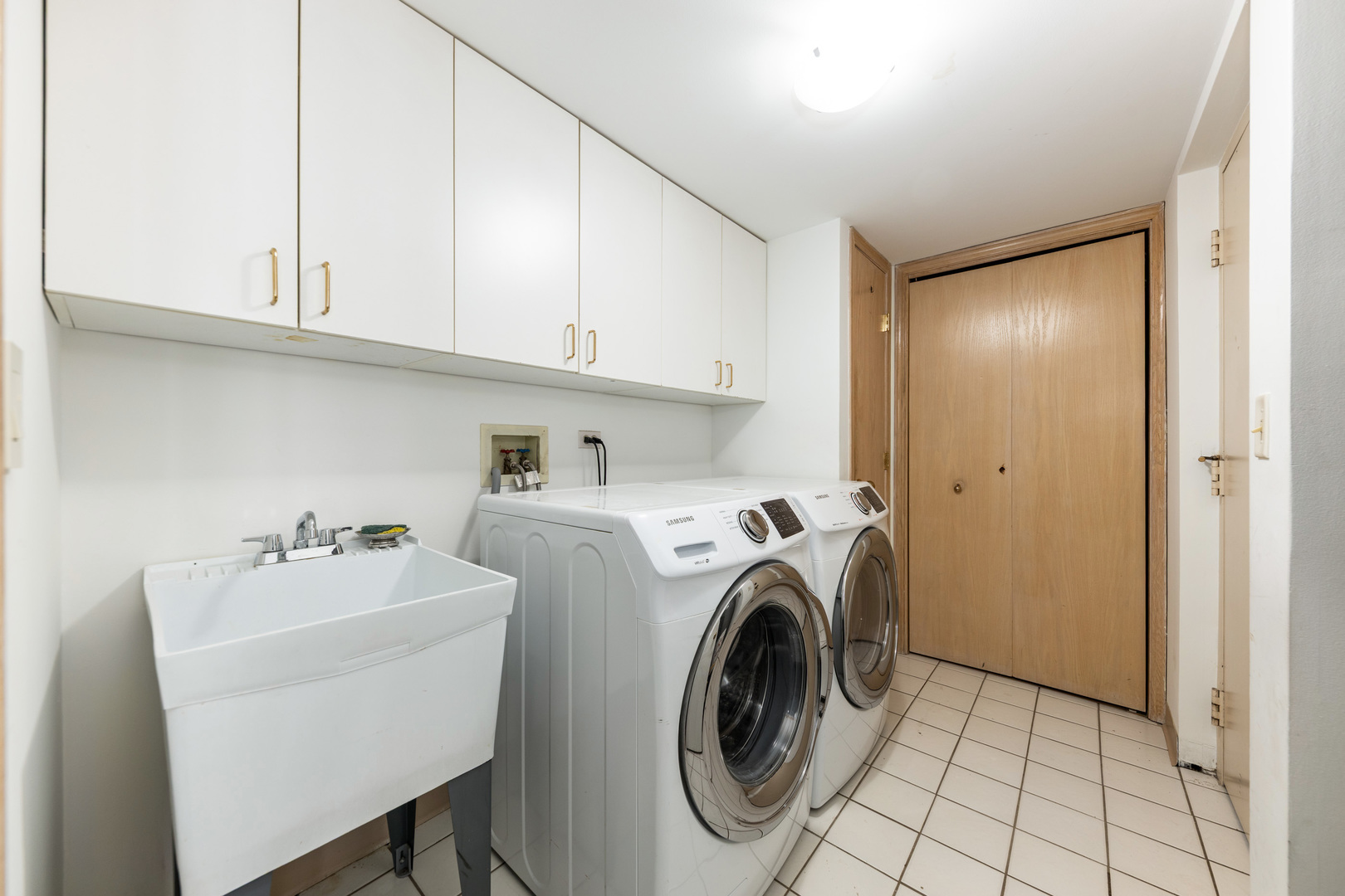 Naperville, IL 60563