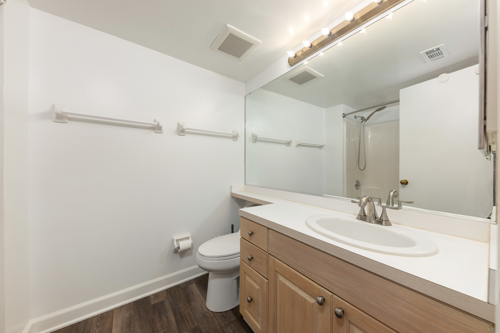 Naperville, IL 60563