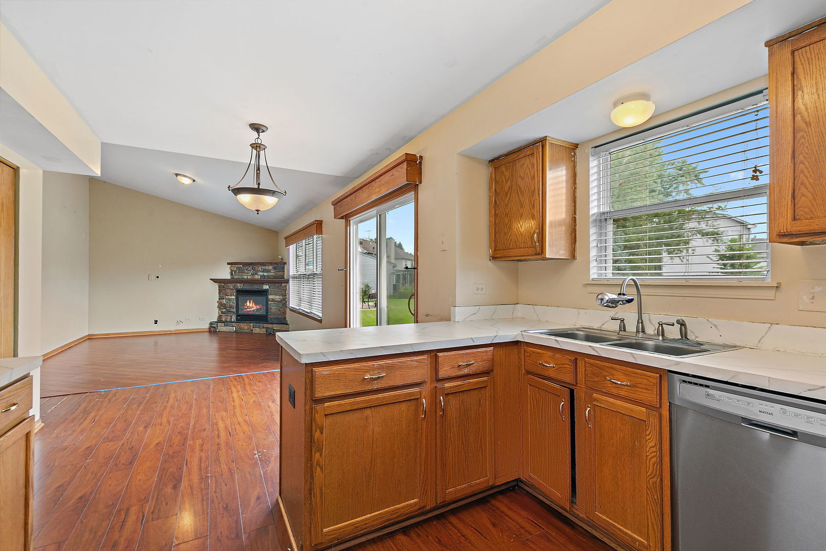 1440 Eliot Trail, Elgin, IL 60120