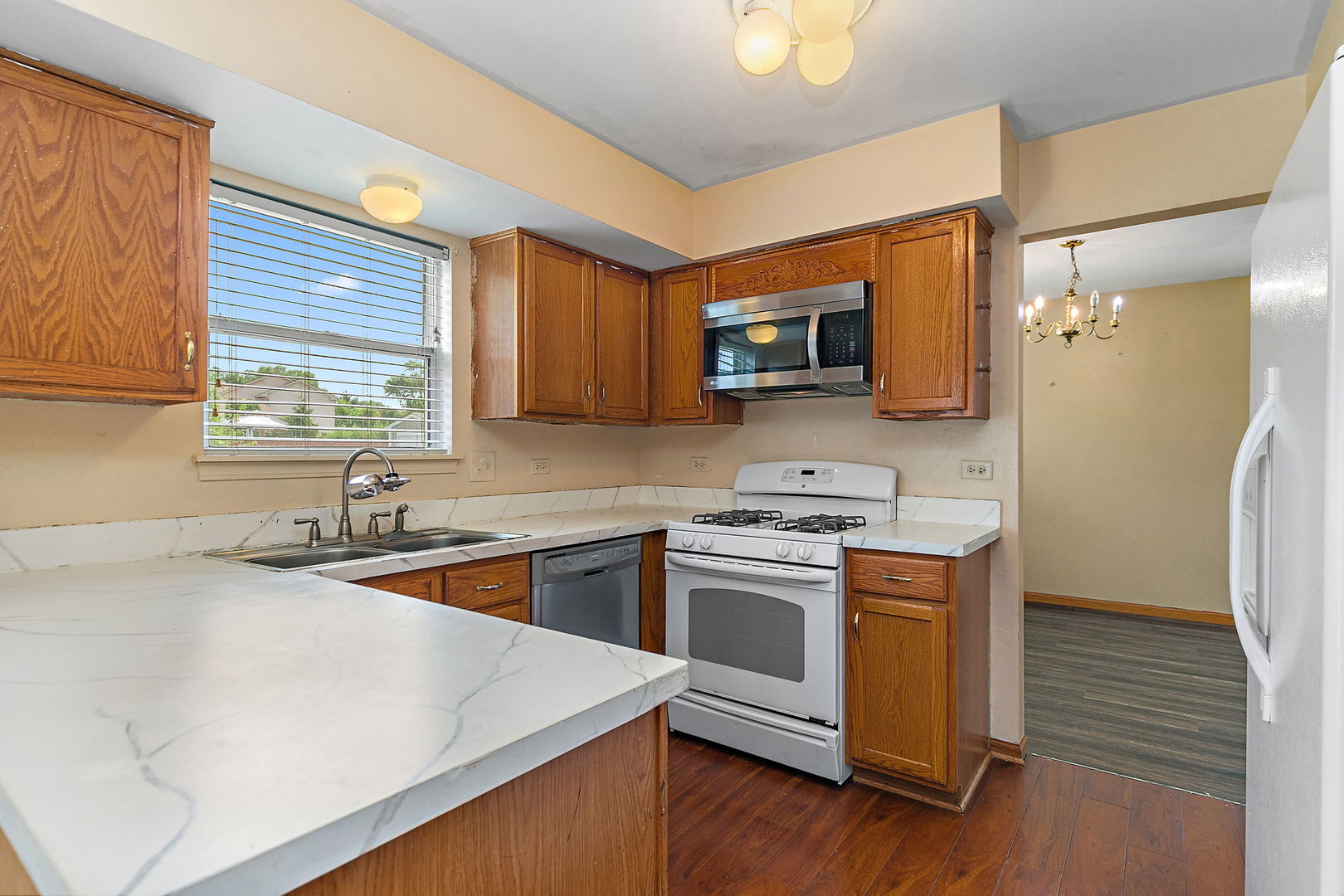 1440 Eliot Trail, Elgin, IL 60120