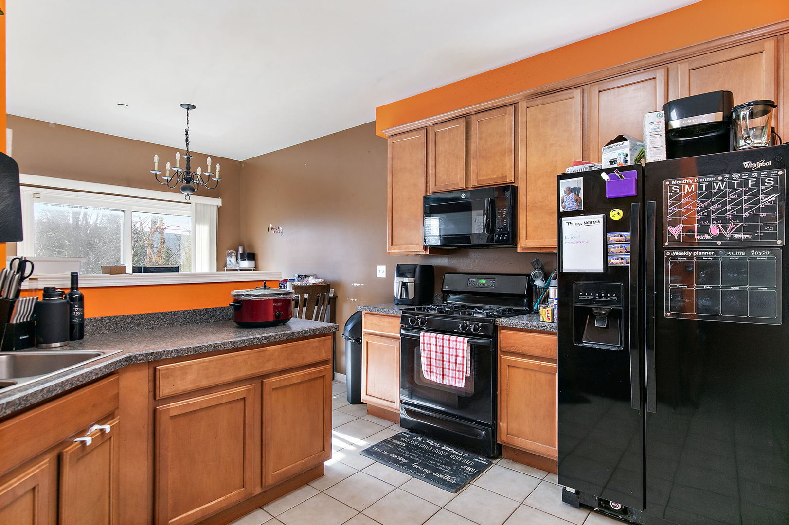 1563 Yellowstone Drive, Streamwood, IL 60107