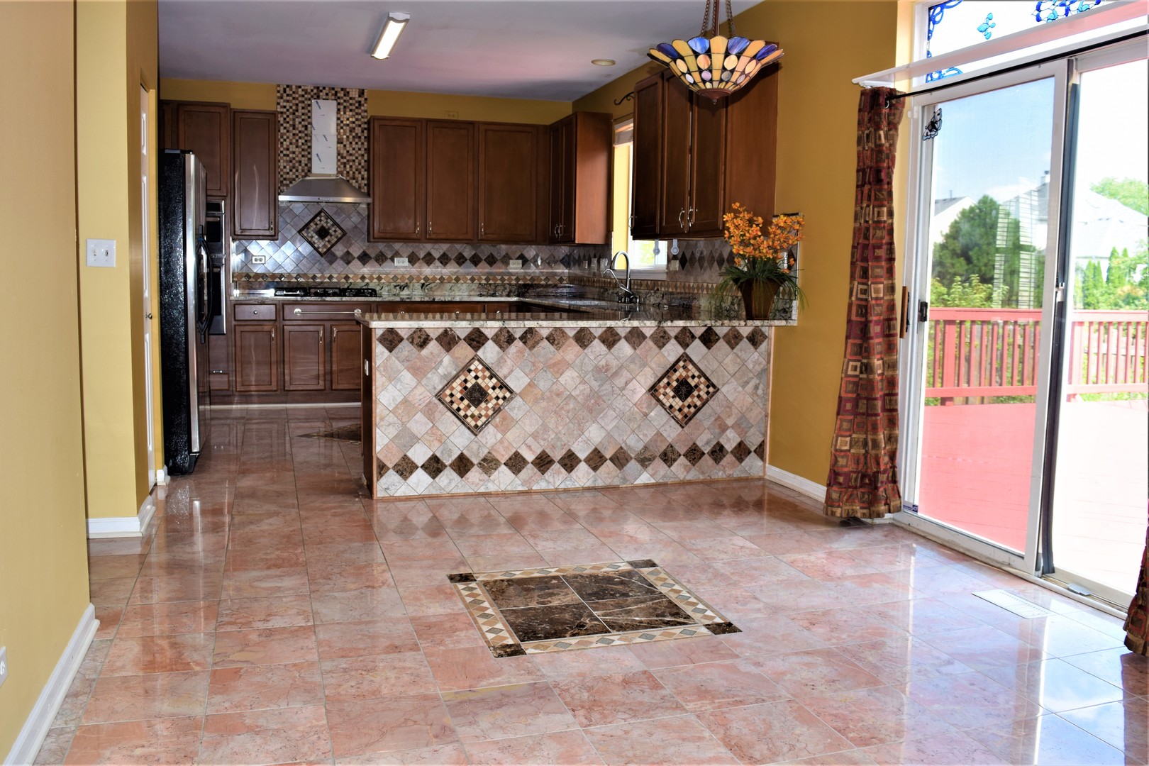 2480 LEHMAN Drive, West Chicago, IL 60185