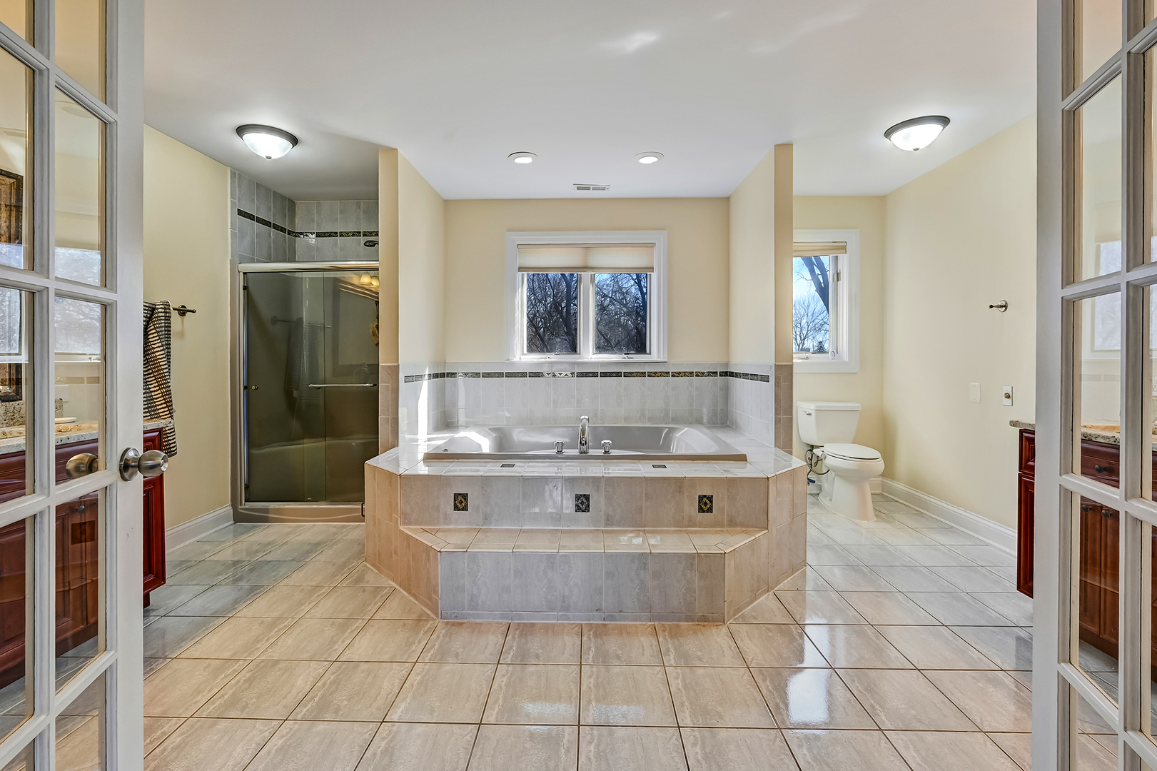 Burr Ridge, IL 60527