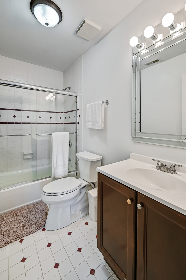 Burr Ridge, IL 60527