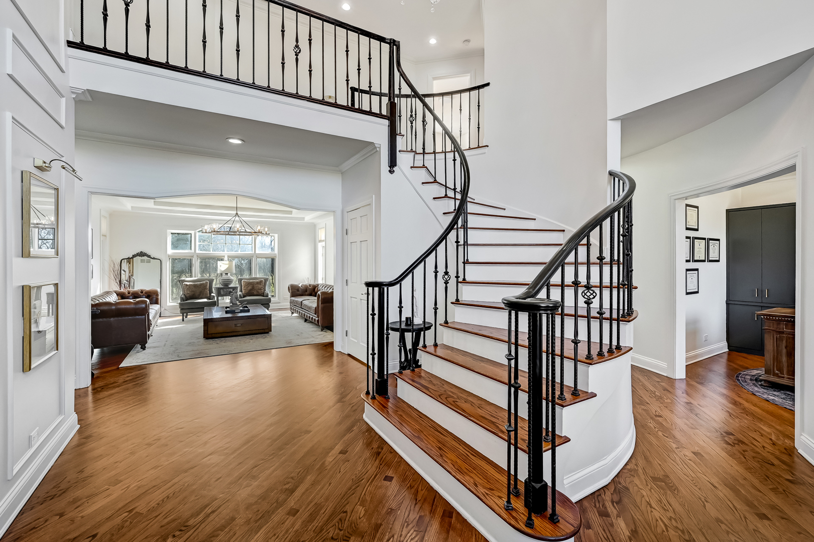 Burr Ridge, IL 60527