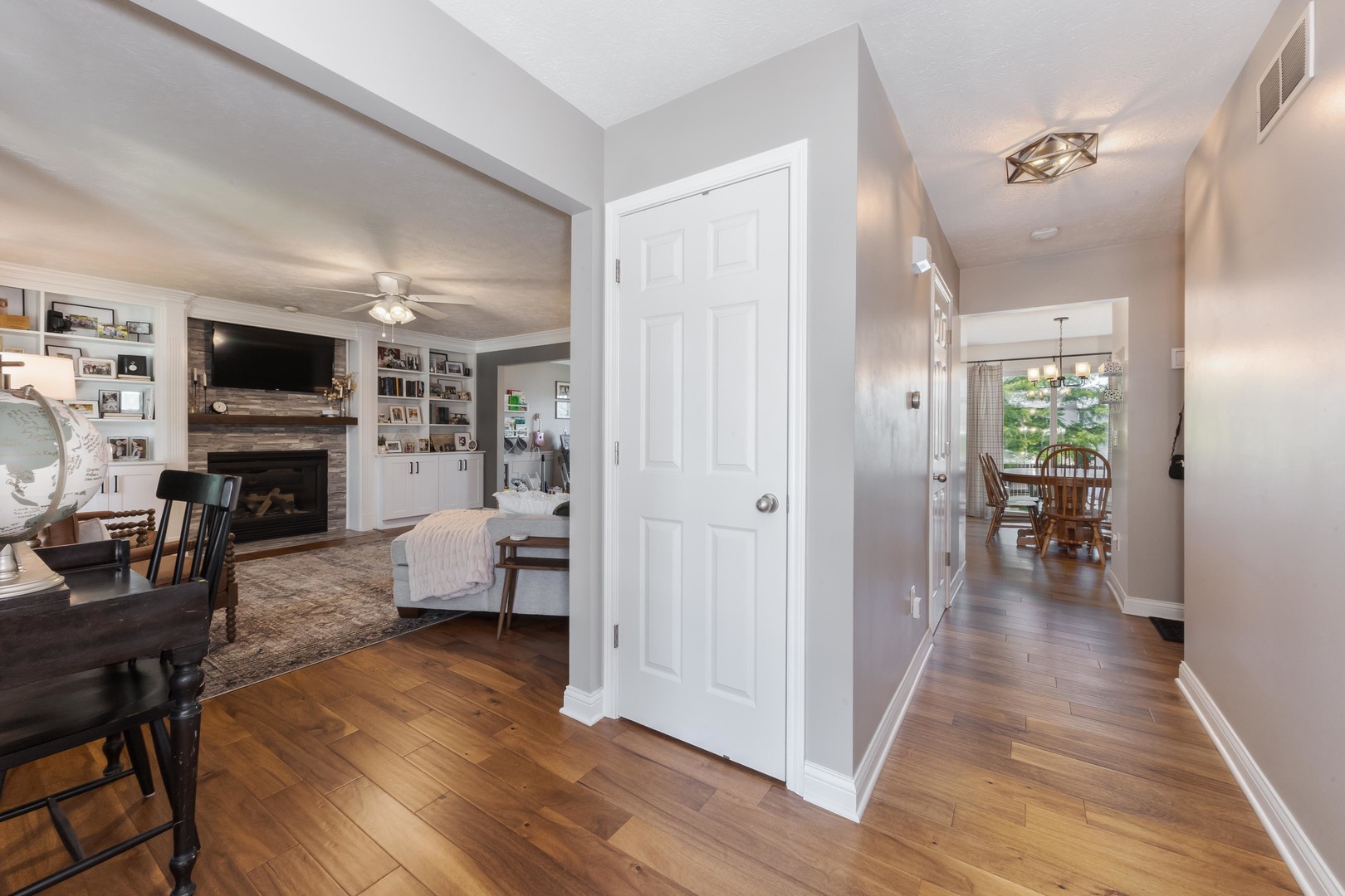 2804 Longmeadow Lane, Bloomington, IL 61704