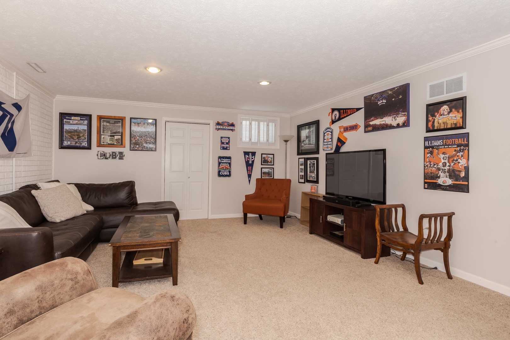 2804 Longmeadow Lane, Bloomington, IL 61704