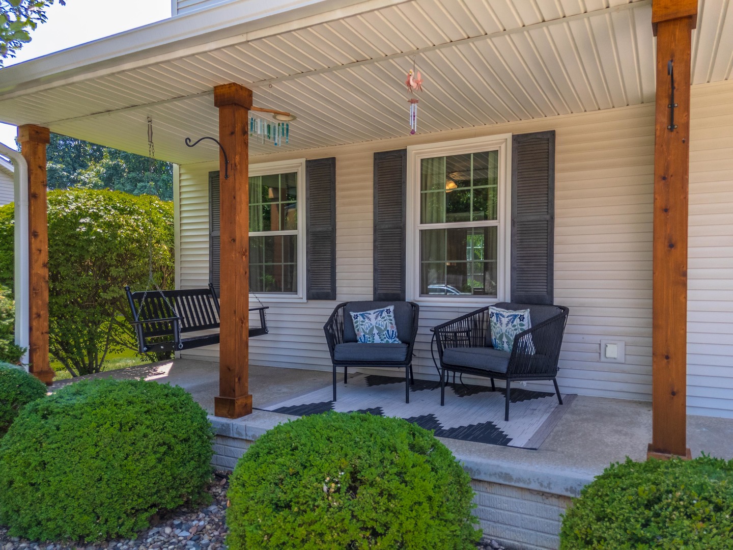 2804 Longmeadow Lane, Bloomington, IL 61704