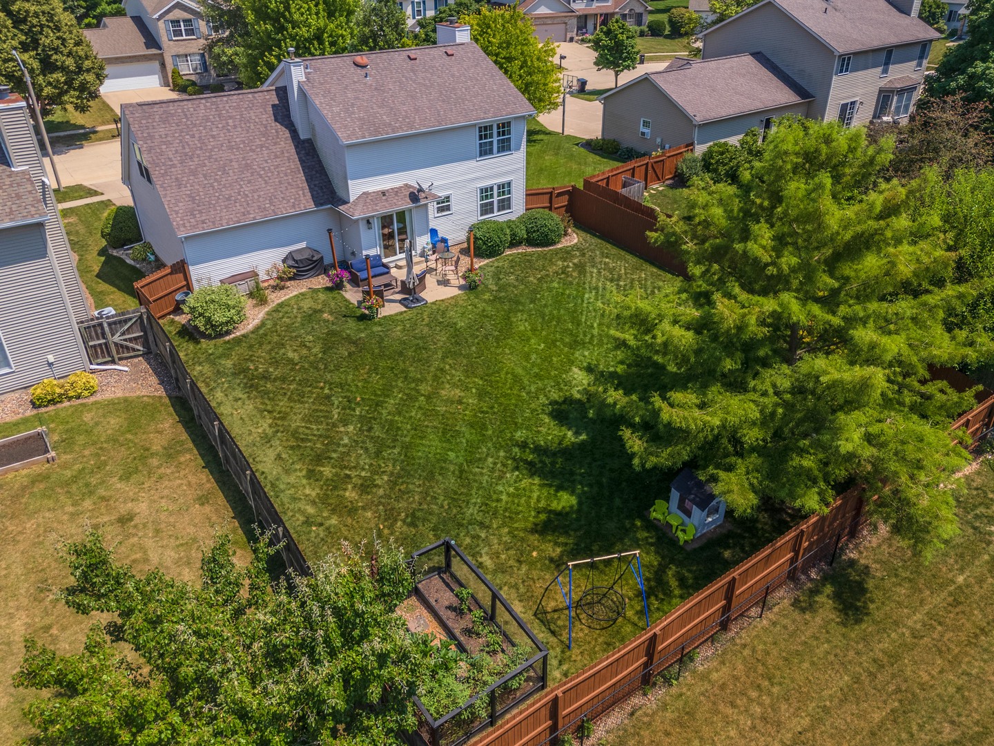 2804 Longmeadow Lane, Bloomington, IL 61704