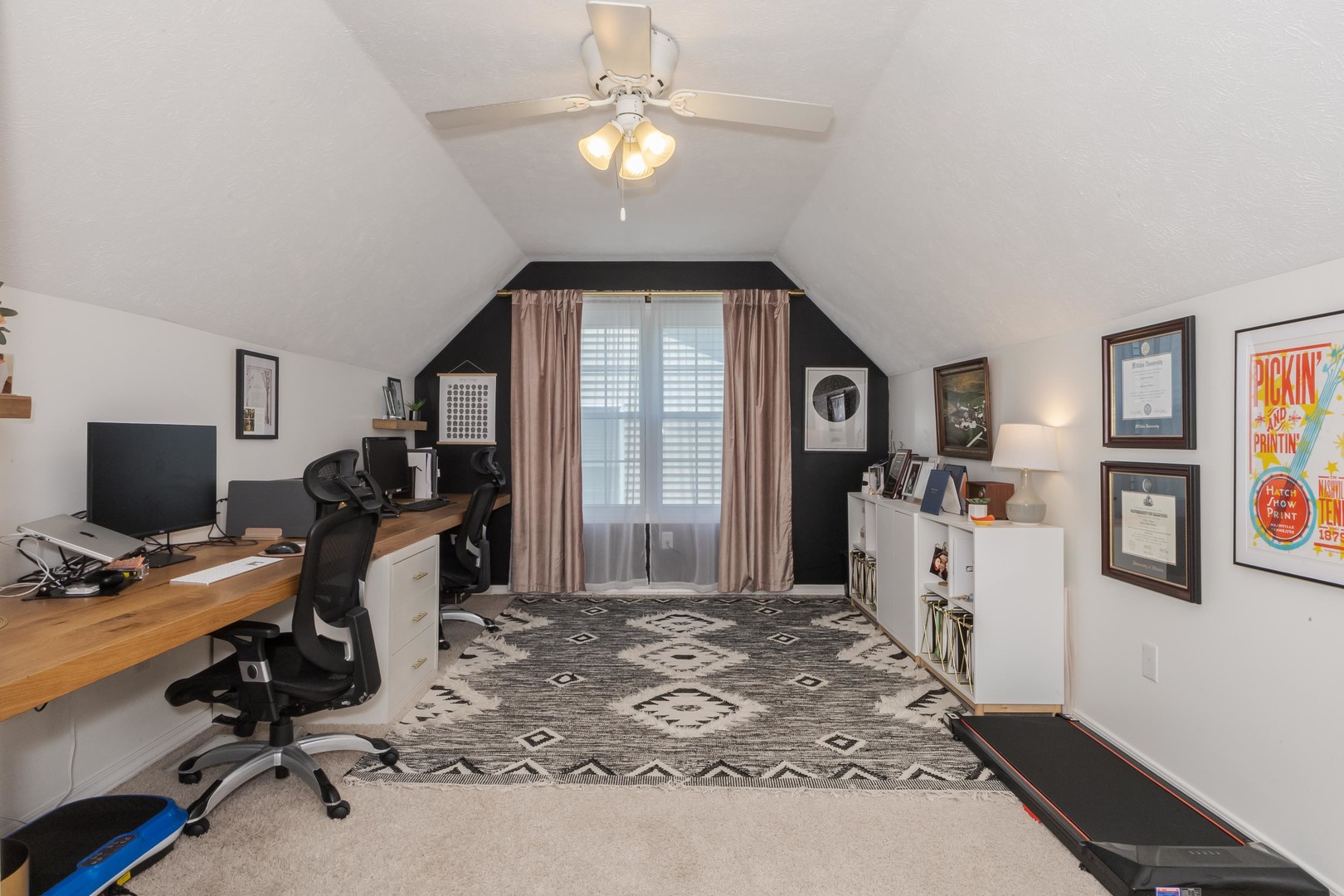 2804 Longmeadow Lane, Bloomington, IL 61704