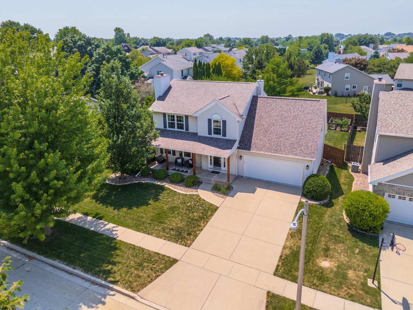 2804 Longmeadow Lane, Bloomington, IL 61704