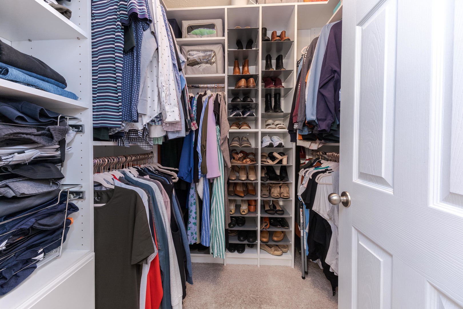 2804 Longmeadow Lane, Bloomington, IL 61704