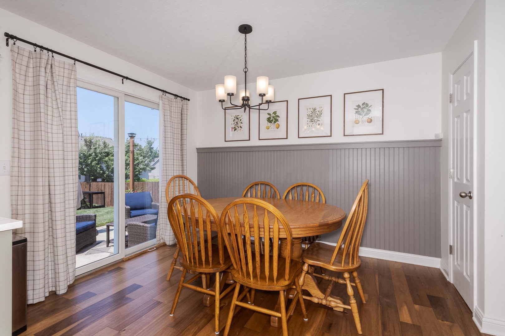 2804 Longmeadow Lane, Bloomington, IL 61704