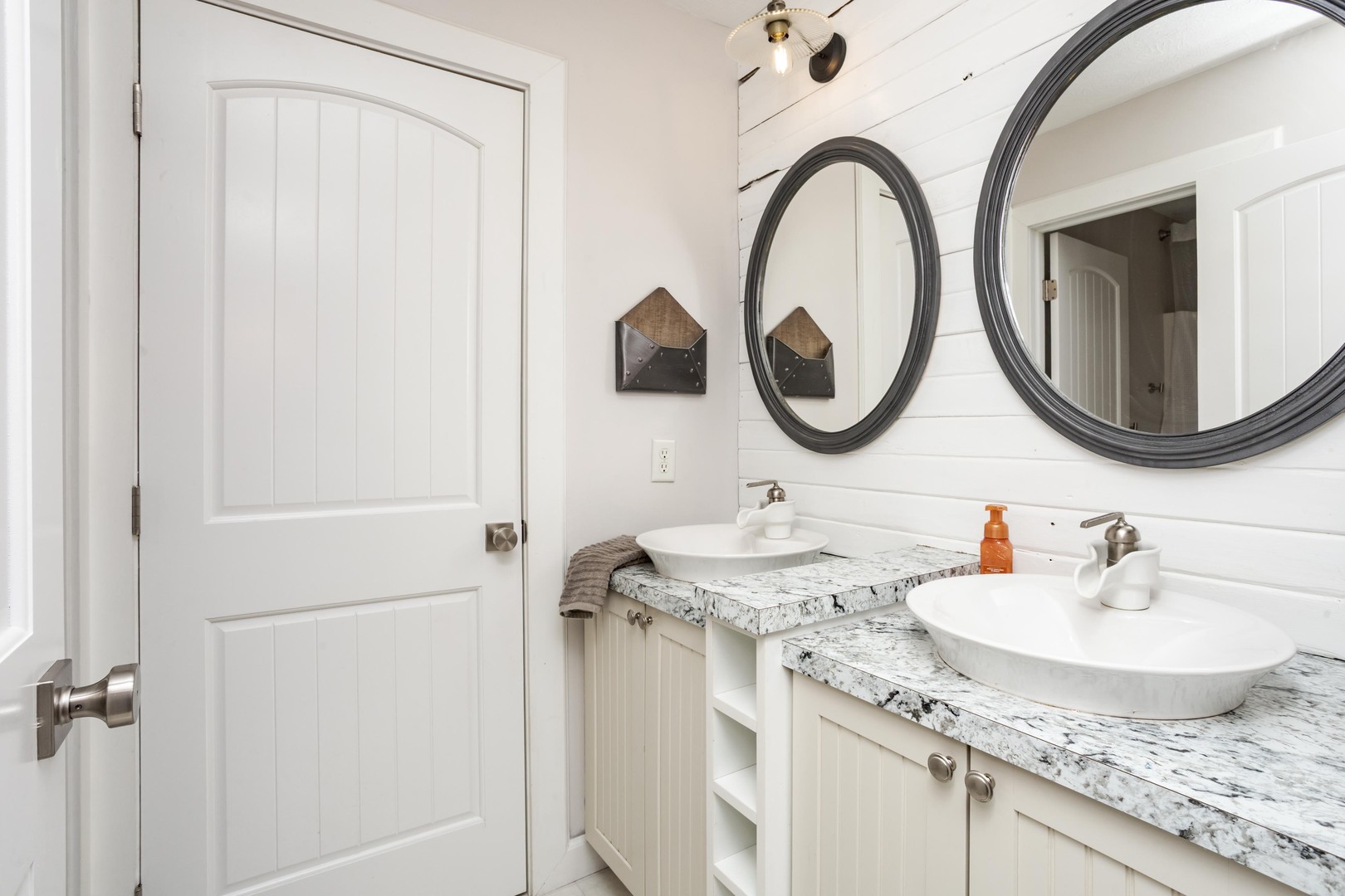 1651 N 2800 East Road, Leroy, IL 61752