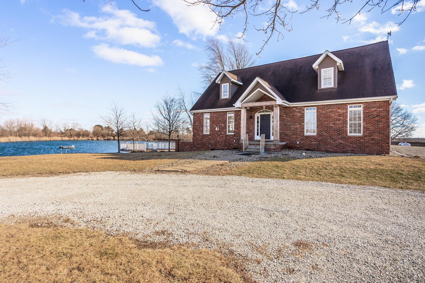 1651 N 2800 East Road, Leroy, IL 61752