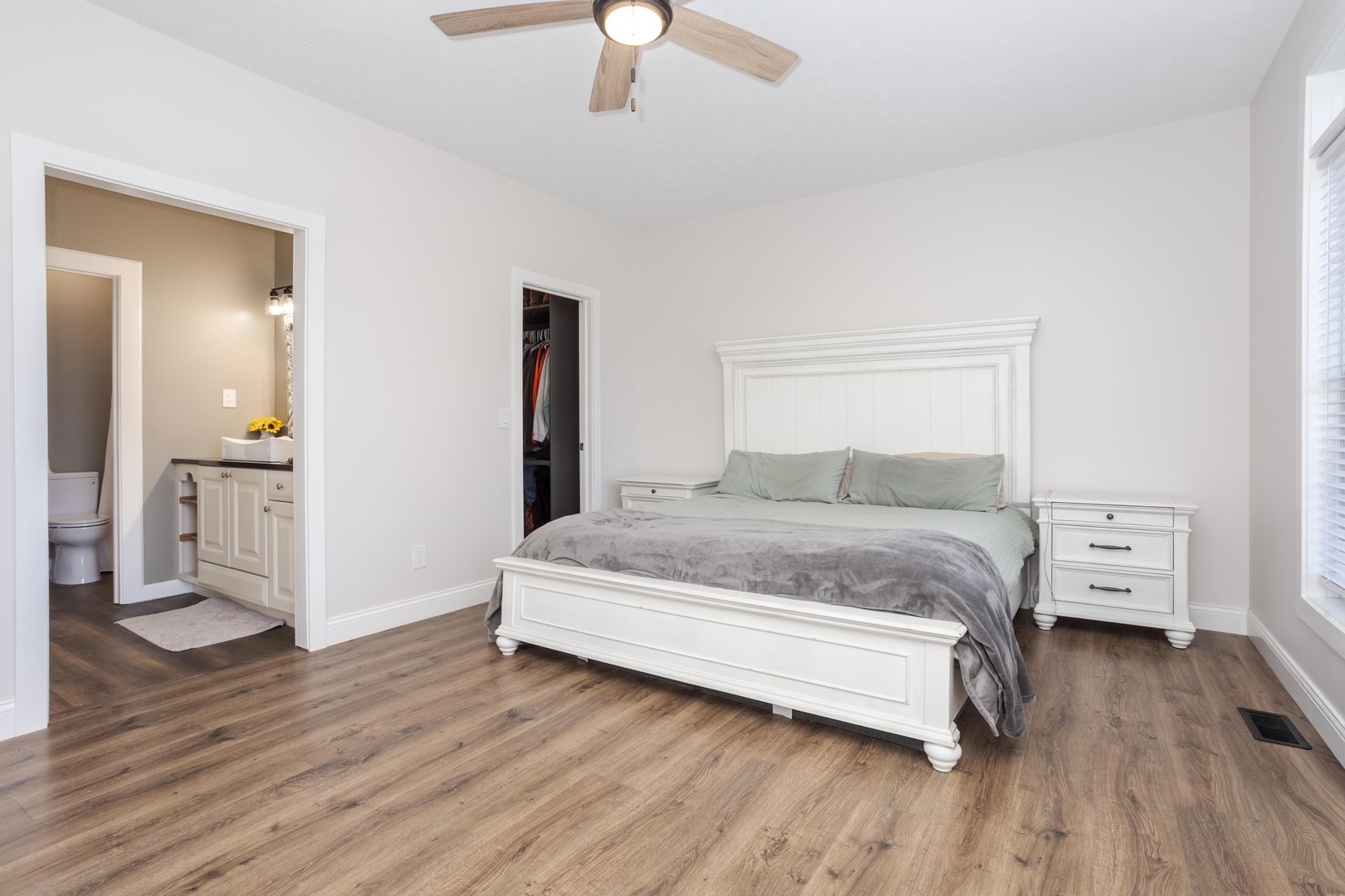 1651 N 2800 East Road, Leroy, IL 61752