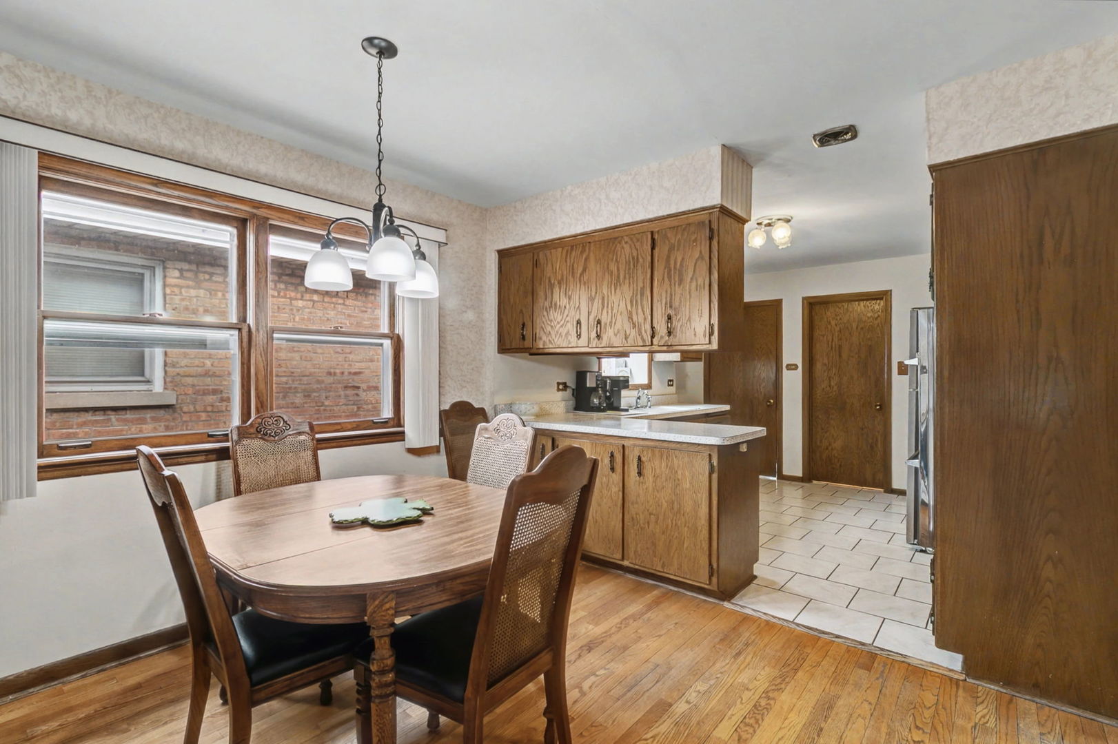 8411 S Kostner Avenue, Chicago, IL 60652