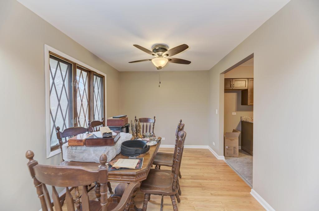 551 N Vista Avenue, Lombard, IL 60148