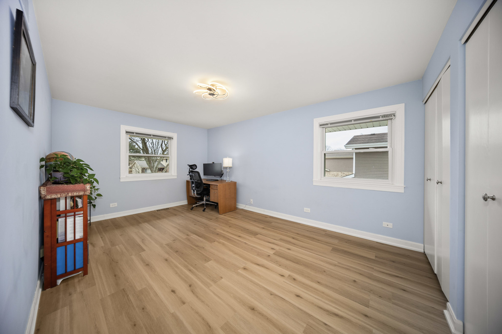 1028 Tiverton Court, Schaumburg, IL 60193