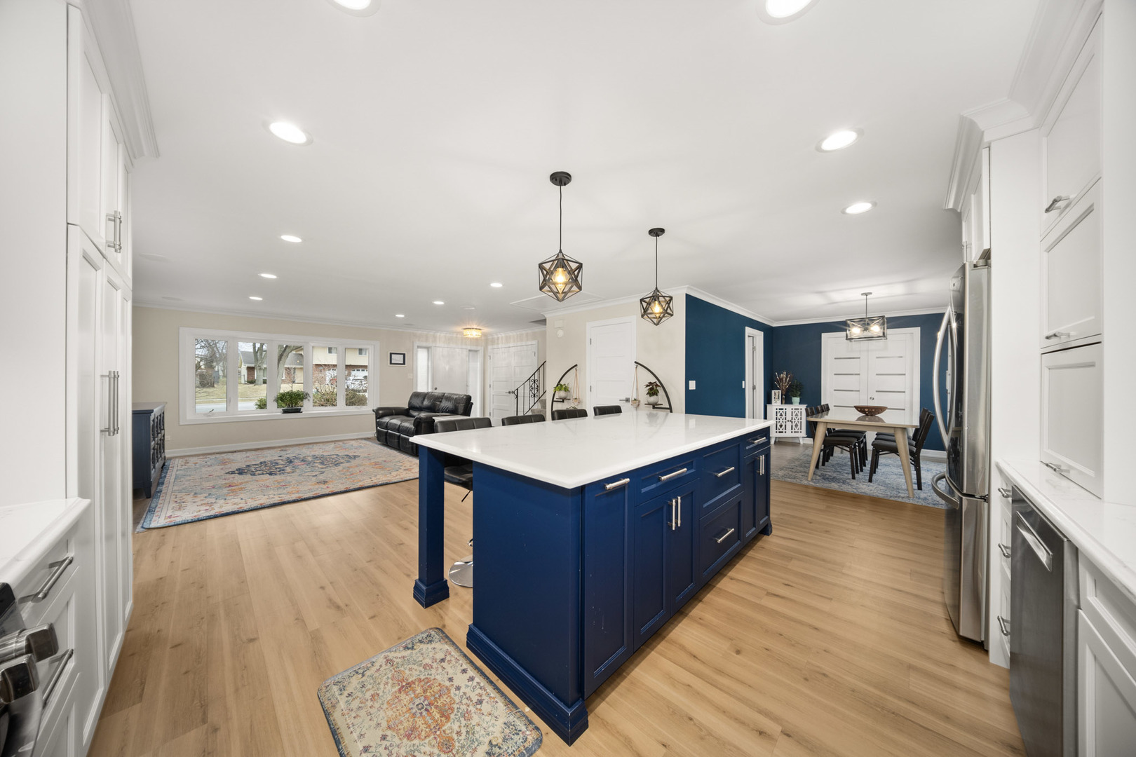 1028 Tiverton Court, Schaumburg, IL 60193