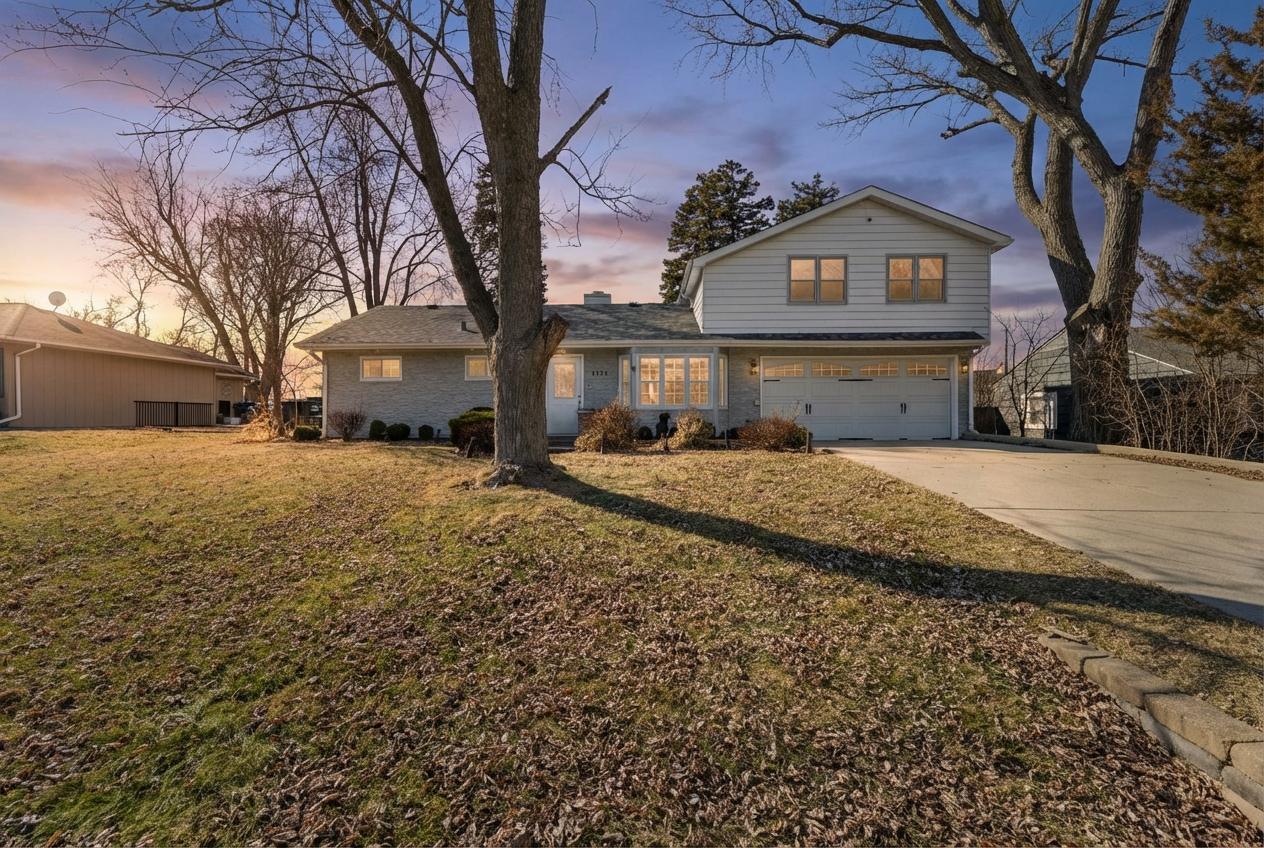 5524 S Bruner Street, Hinsdale, IL 60521