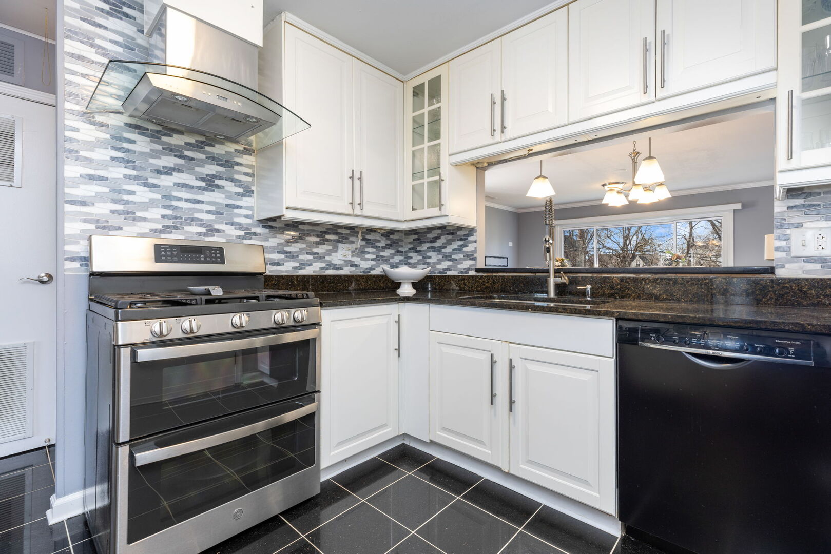 5524 S Bruner Street, Hinsdale, IL 60521