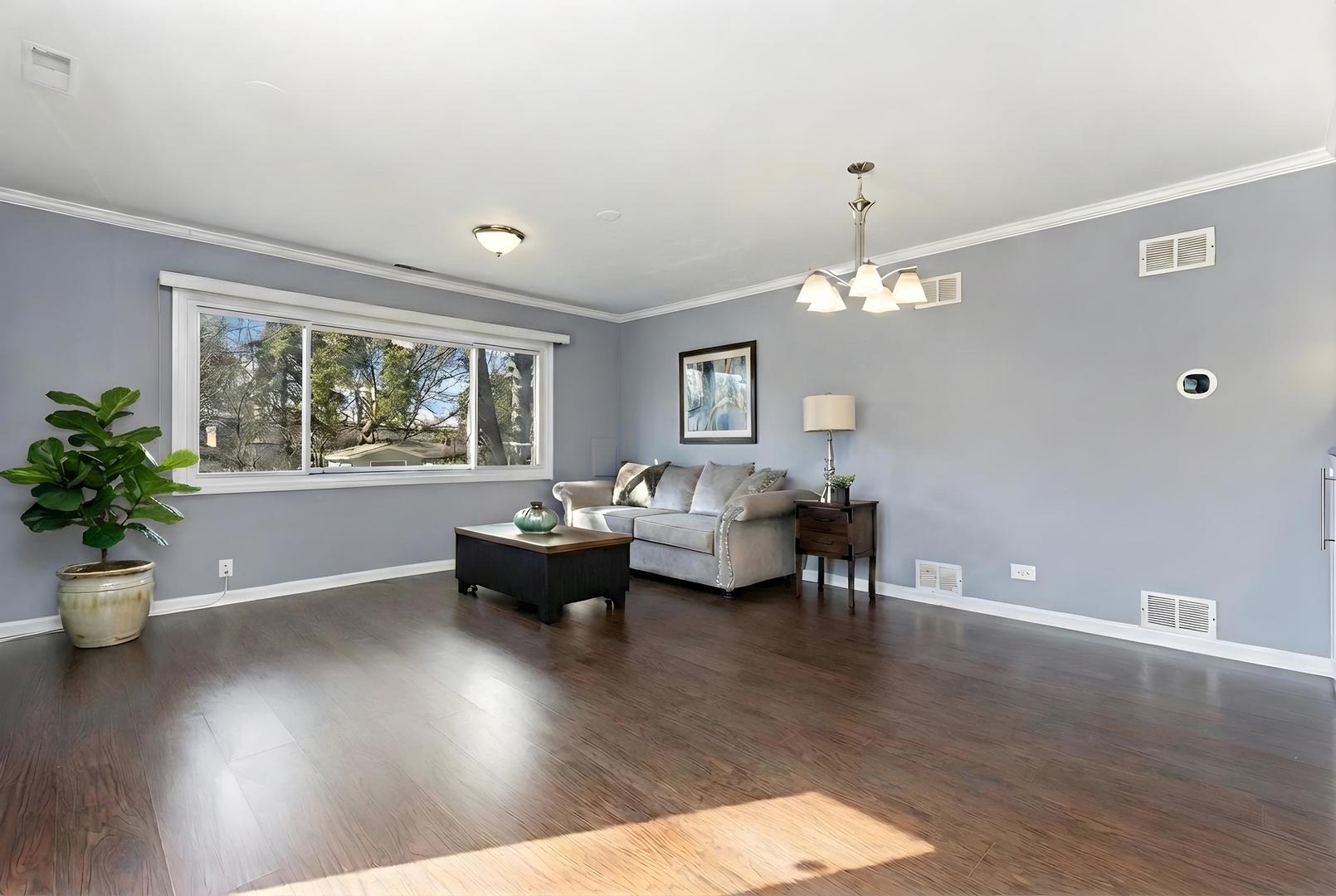 5524 S Bruner Street, Hinsdale, IL 60521