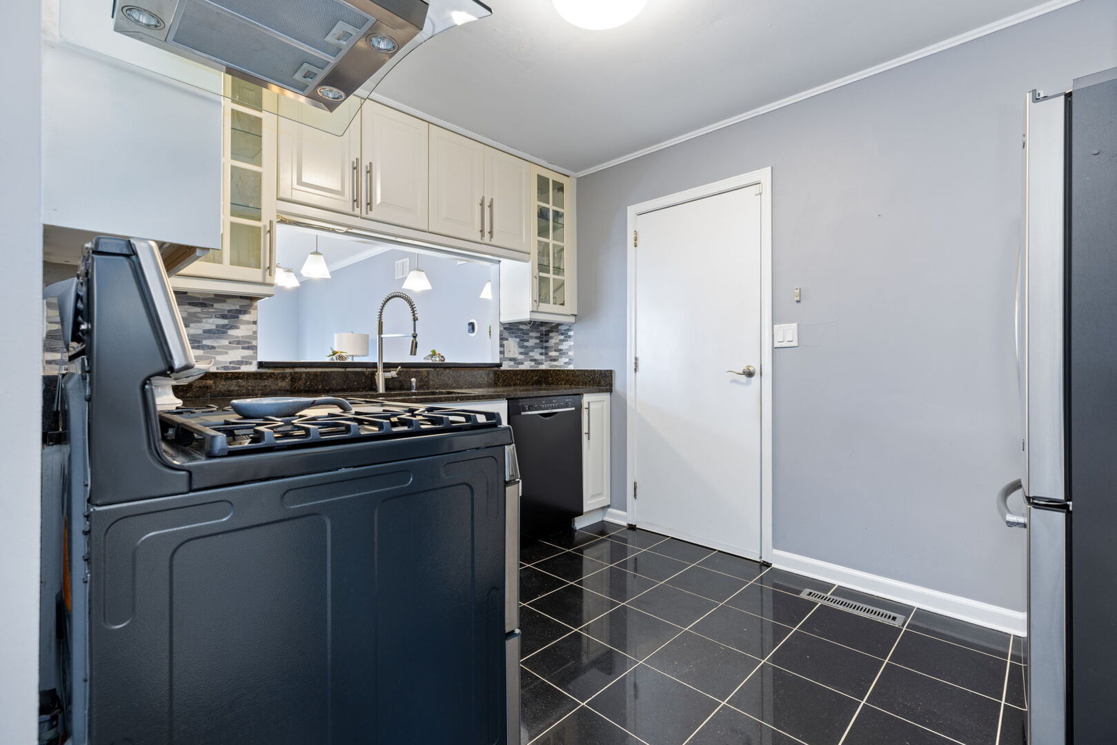 5524 S Bruner Street, Hinsdale, IL 60521