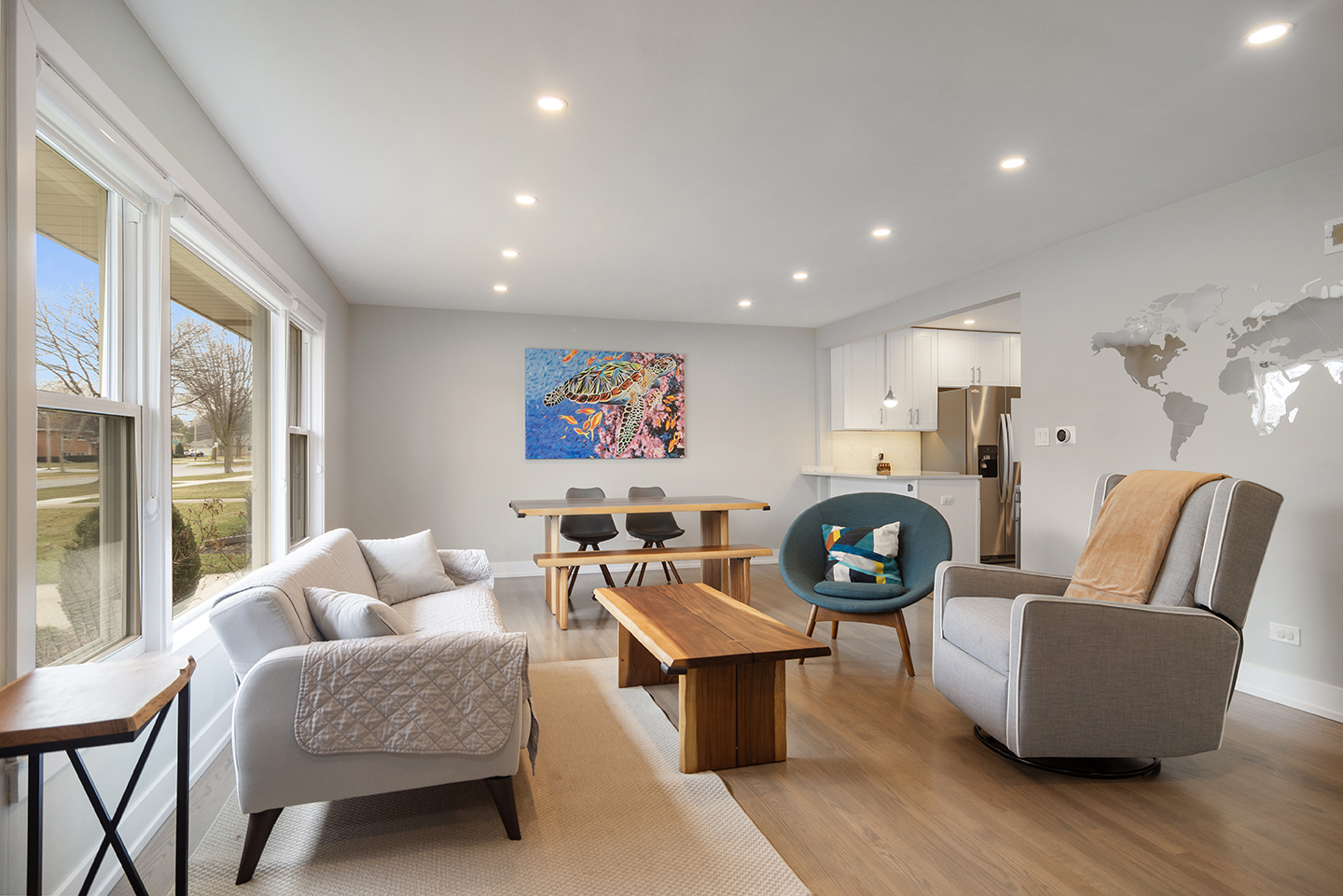 702 W Lonnquist Boulevard, Mount Prospect, IL 60056