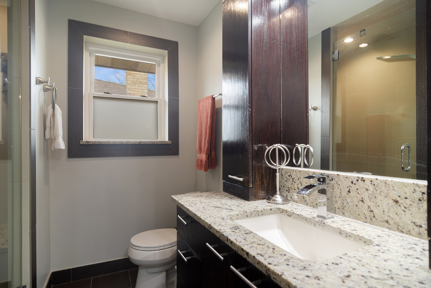 702 W Lonnquist Boulevard, Mount Prospect, IL 60056