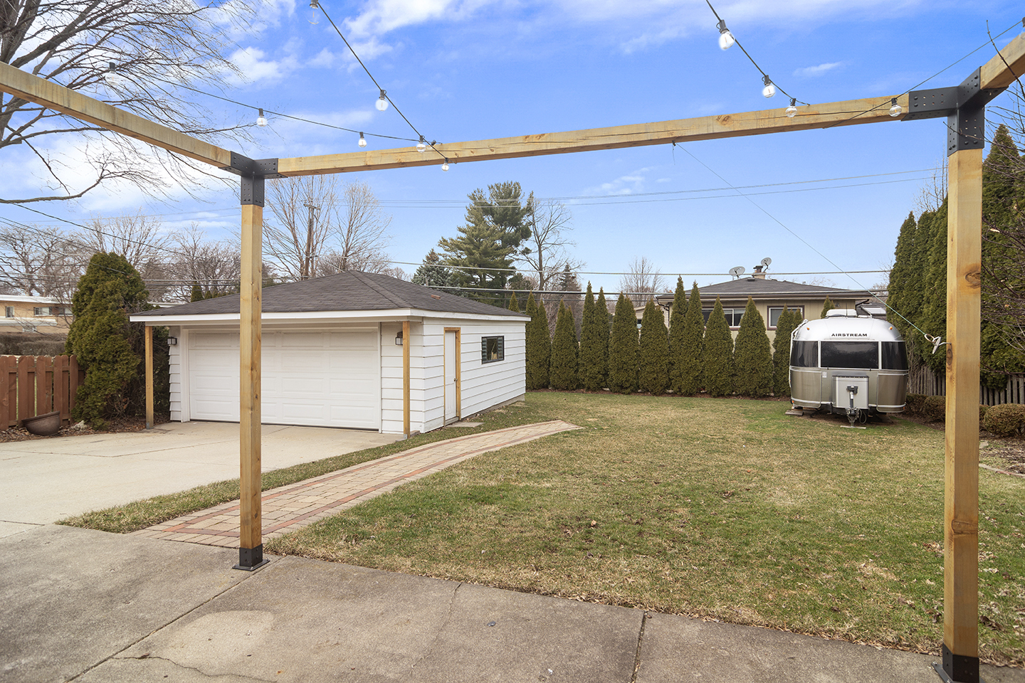 702 W Lonnquist Boulevard, Mount Prospect, IL 60056