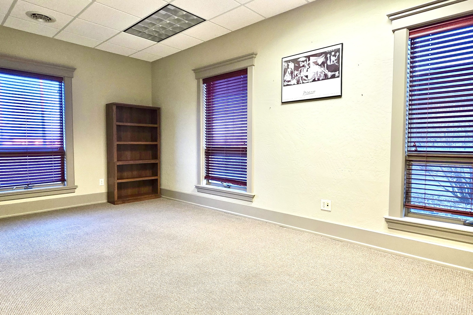 1713 Tullamore Avenue, Bloomington, IL 61704